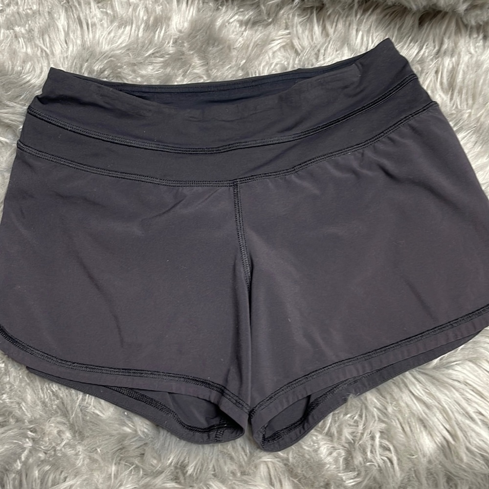 PreLoved Lululemon running shorts Sz 4